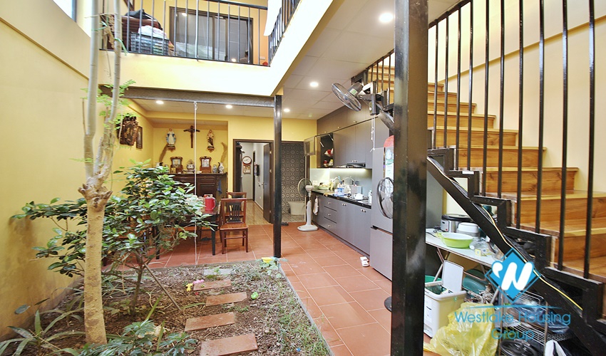 Two floor house for rent in Dang Thai Mai st, Tay Ho District 